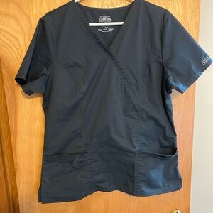 Like new Women’s Cherokee core stretch Pewter gray scrub, top size large 4728